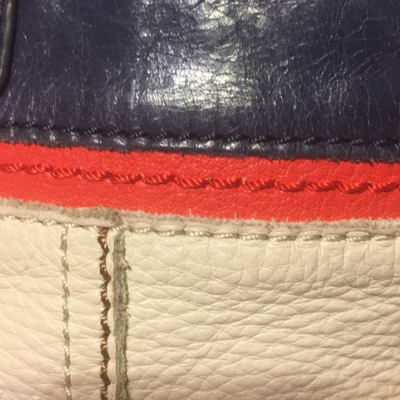 Purse - Picture 2 of 8